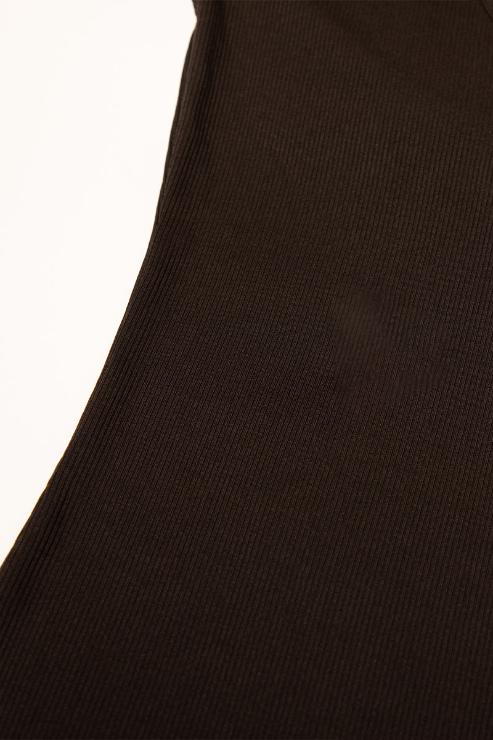 Ribbed V-Neck Sleeveless Top